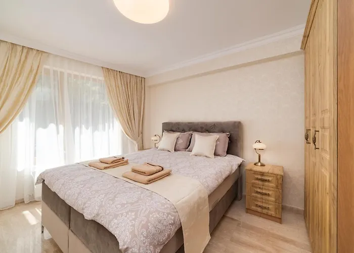 Daire Deluxe And Garden