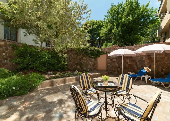 Deluxe And Garden Apartamento *