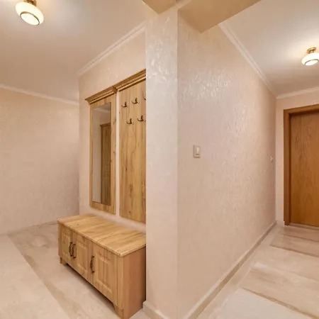 Deluxe And Garden Apartamento Varna