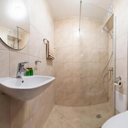 Deluxe And Garden Varna