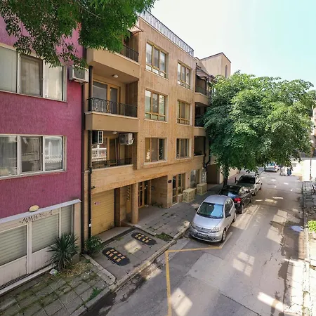 Deluxe And Garden Apartamento *